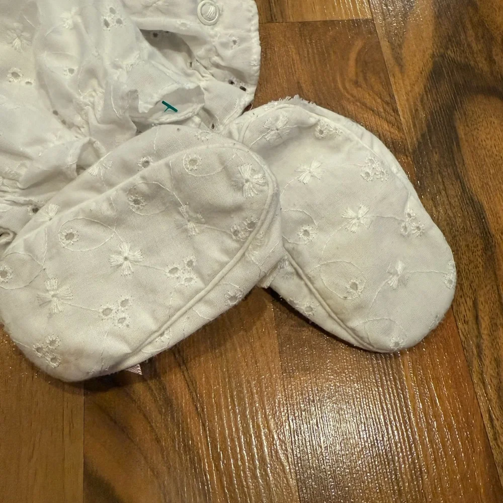 Vintage white baby girl‎ one piece with slippers size 3-6 embroidery